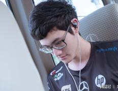 28圈娱乐-包含Karsa回归赛场，问鼎冠军首场状态亮眼，DWG观众沸腾！的词条