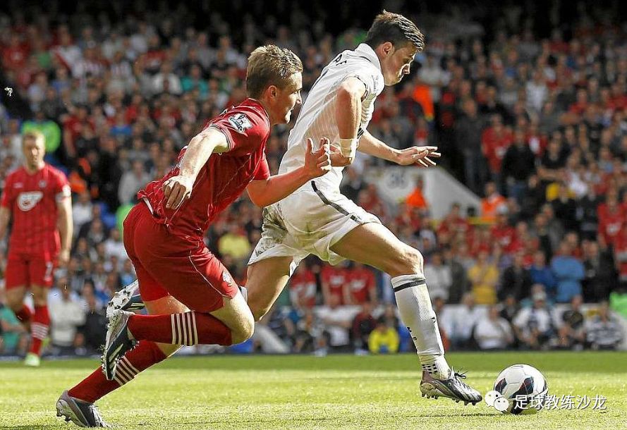 - 今夜突围战来临,丹佛掘金围绕英超战术微调,媒体盛赞,控场能力受关注